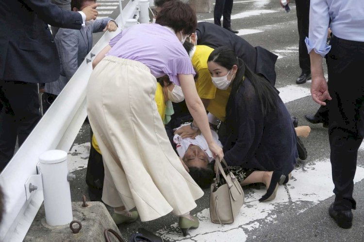Ex-premiê Shinzo Abe morre após ser baleado no Japão; veja a repercussão