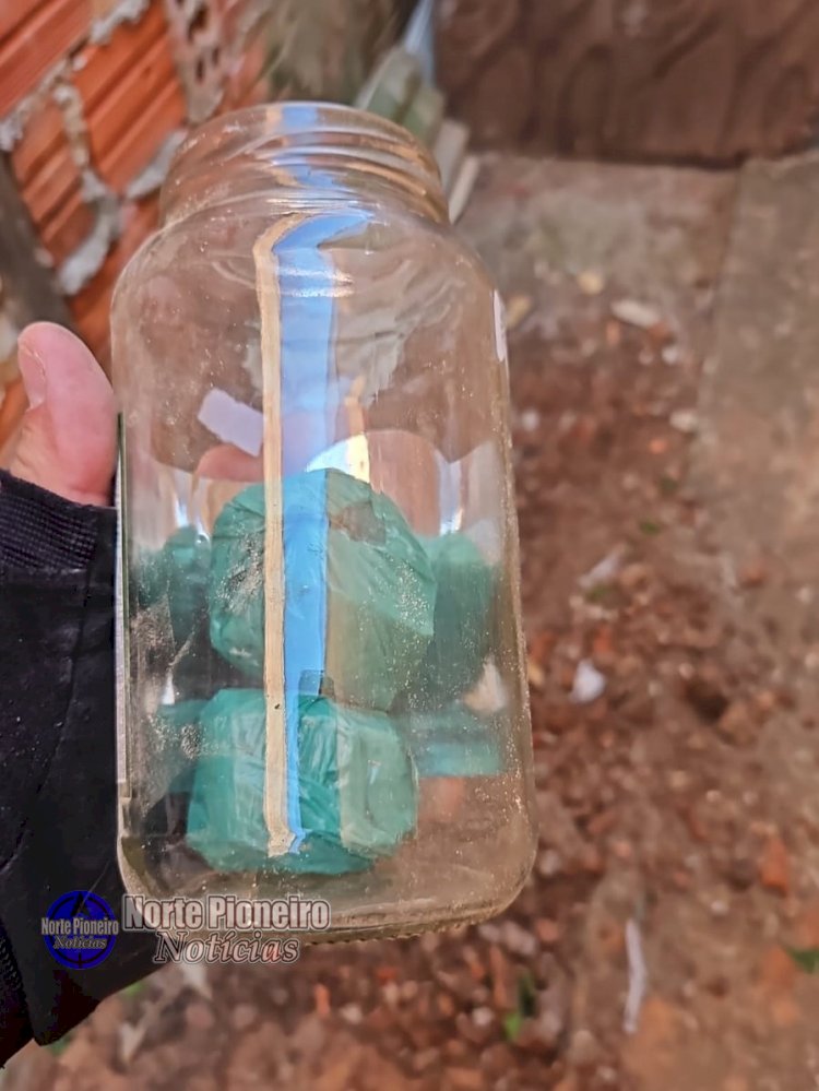 JAPIRA : POLÍCIA ESTOURA BOCA DE FUMO EM JAPIRA E PRENDE DOIS TRAFICANTES!